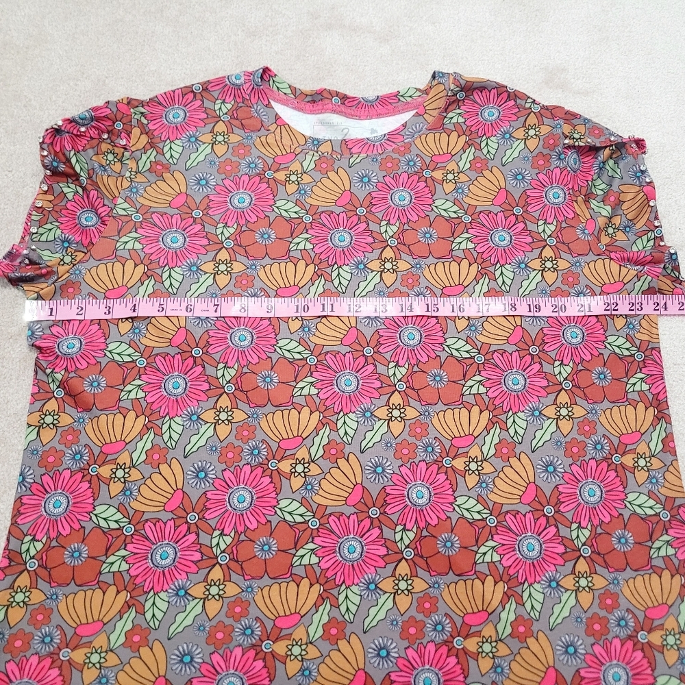 Two 2 Fly Women’s Size XL Floral Blouse Rhinestone Embellished Sleeve Brown Pink - Picture 7 of 8
